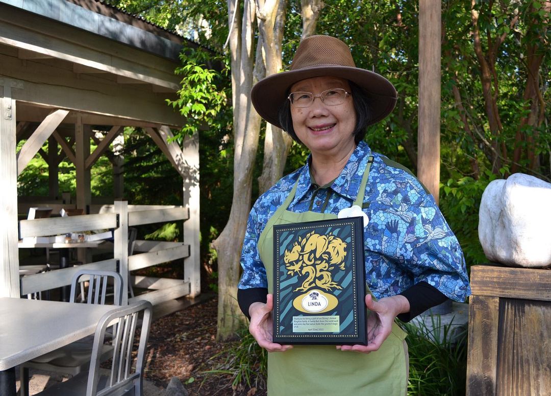 WDW DAK 25th anniversary opening day Cast Members 3