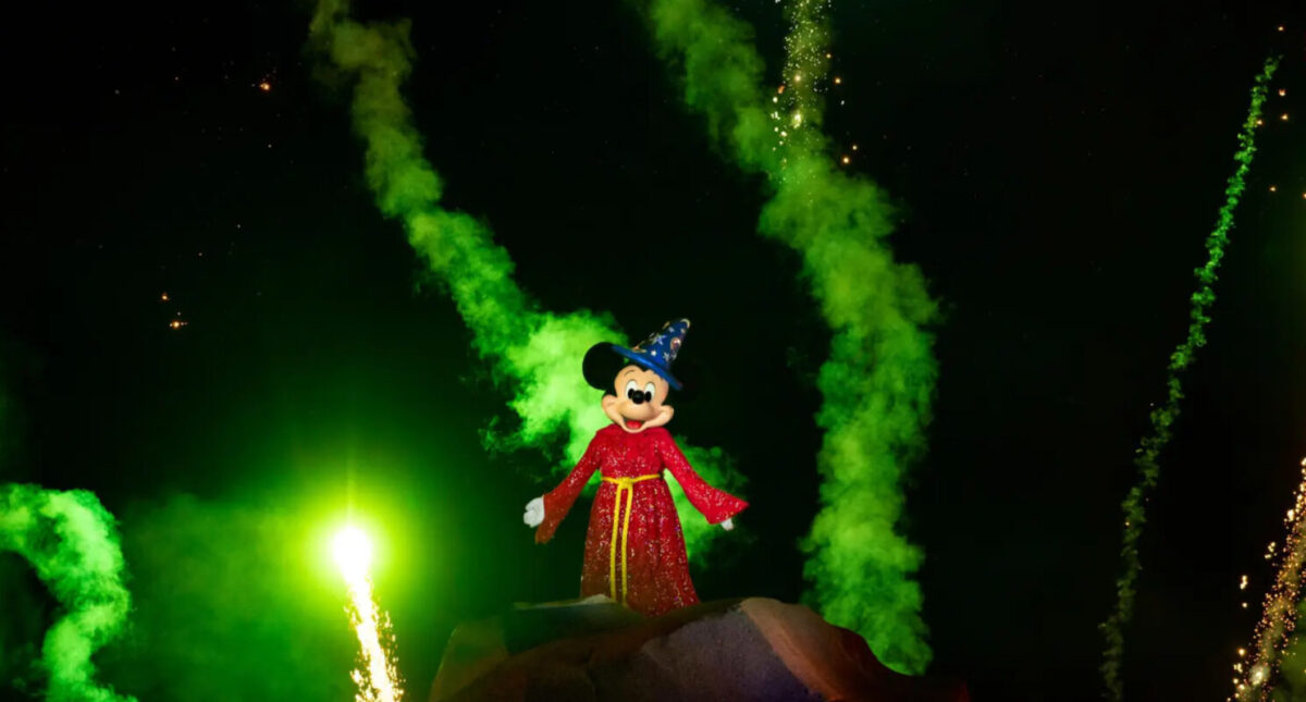 Mickey atop Fantasmic! mountain with green smoke at Disney's Hollywood Studios