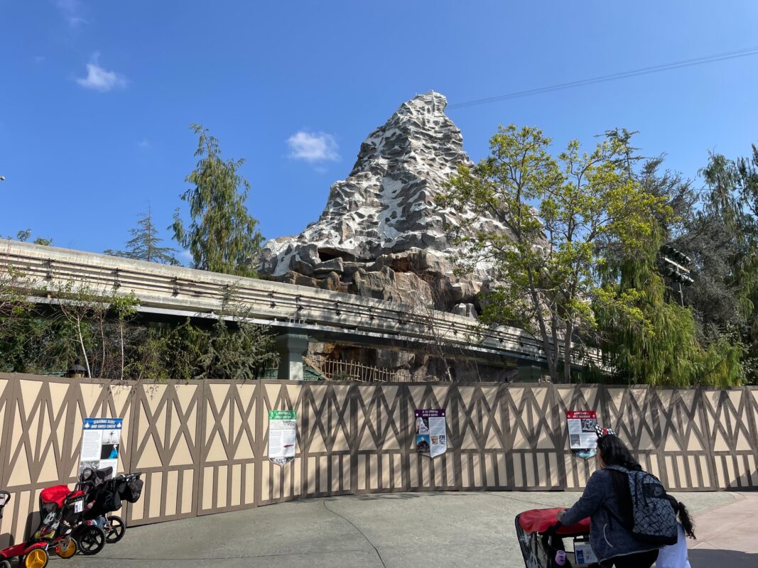 matterhorn bobsleds construction walls