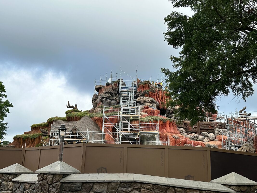 splash mountain construction april 13 2023 8030