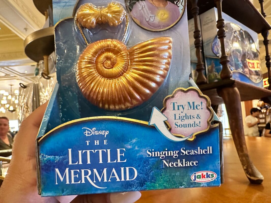 the little mermaid shell necklace 4