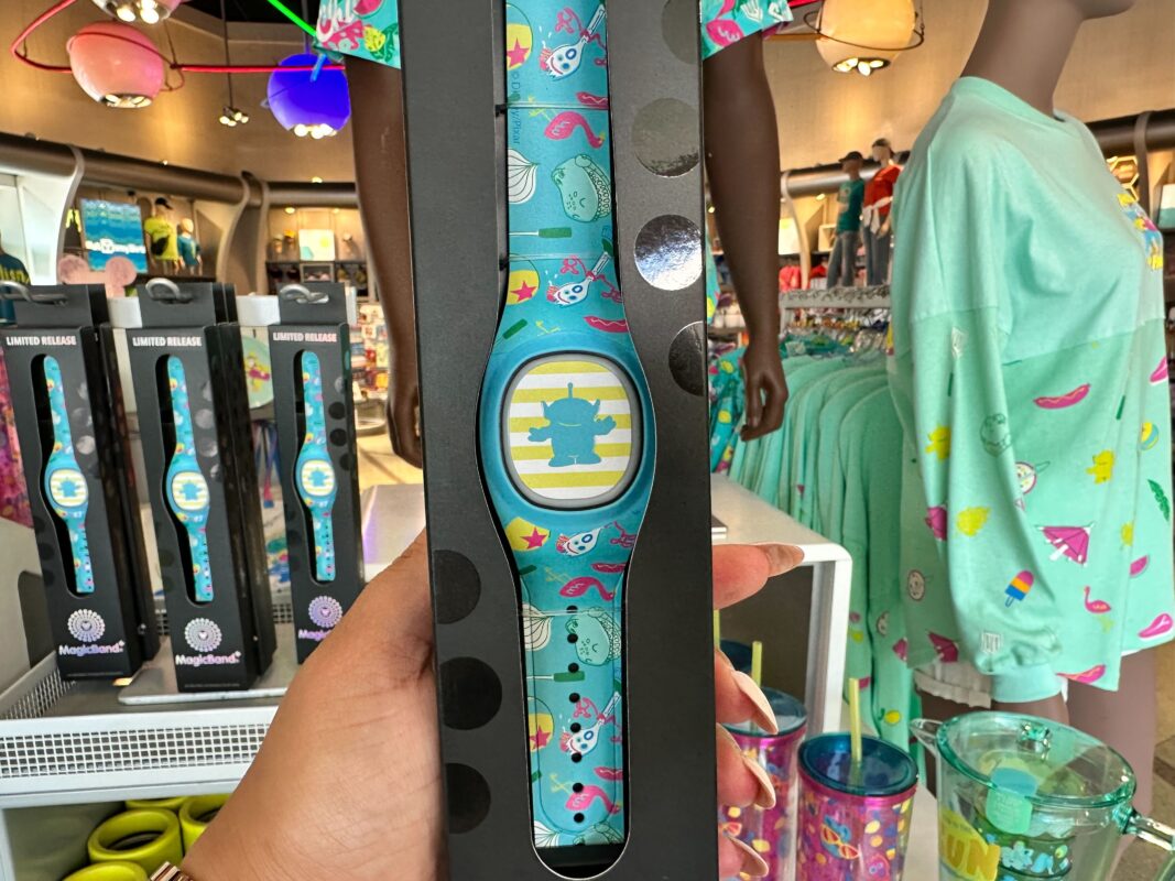 toy story summer magicband plus 0706