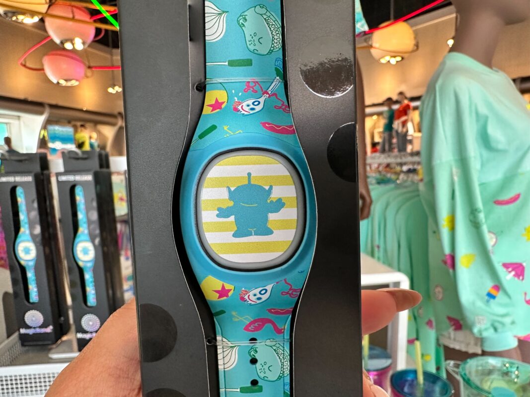 toy story summer magicband plus 0707