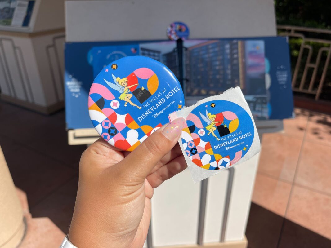 villas at Disneyland hotel sticker button 3018