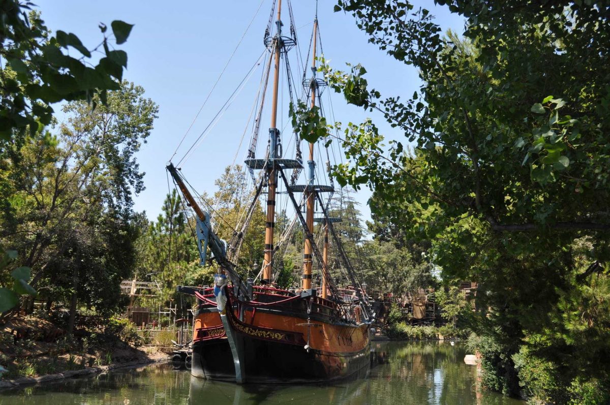 Sailing Ship Columbia getting altered for "Fantasmic 2.0"