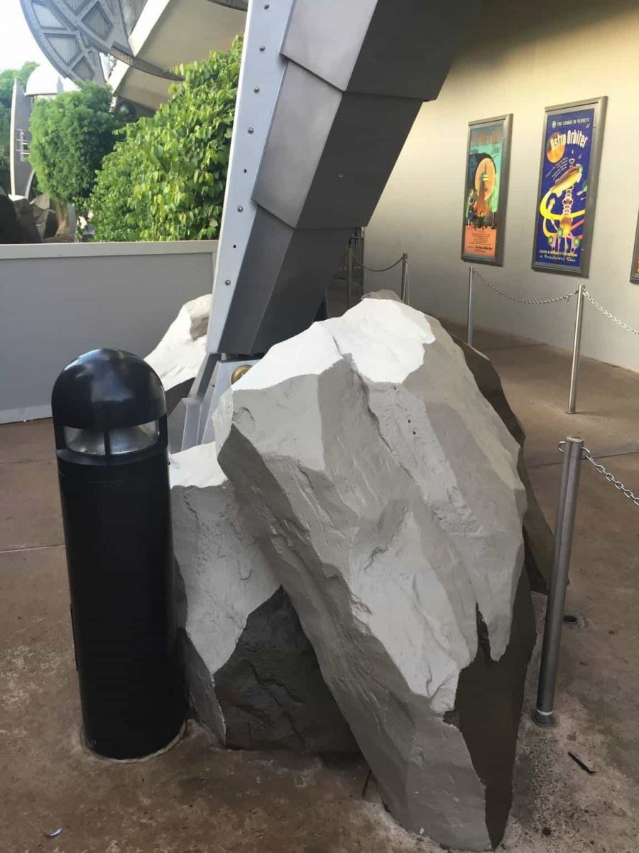 Tomorrowland rocks repainting